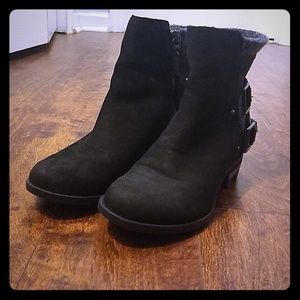 Sorel booties with fleece lining